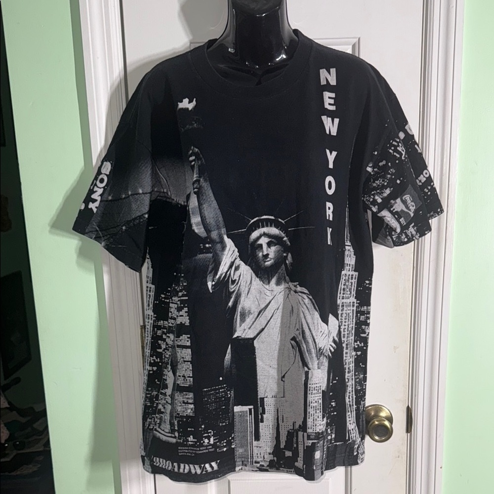 Edward’s Teez Black 1998 Vintage New York All Over Graphic T-Shirt Made in USA